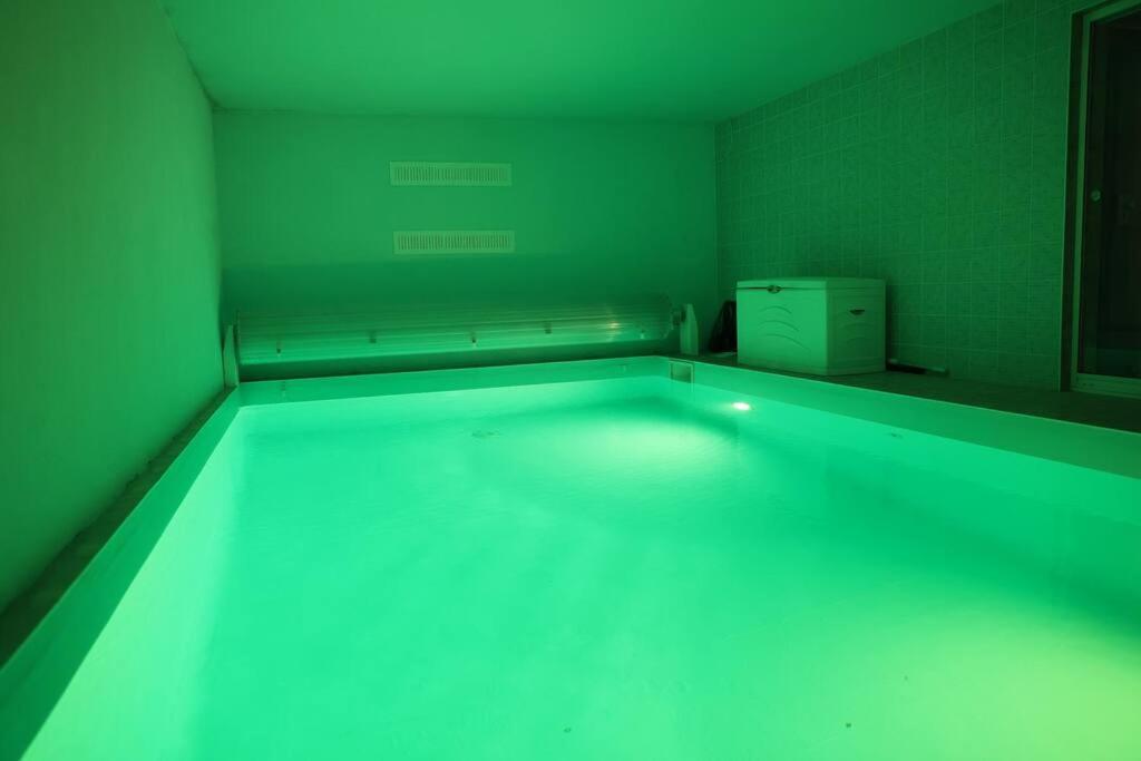 Villa Avec Piscine Interieure Holtzheim Exterior photo